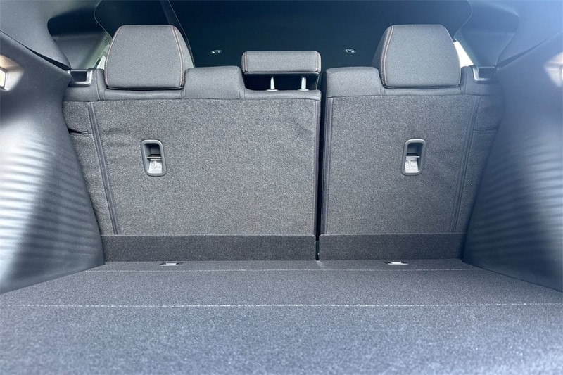 Honda HR-V Vehicle Full-screen Gallery Image 12