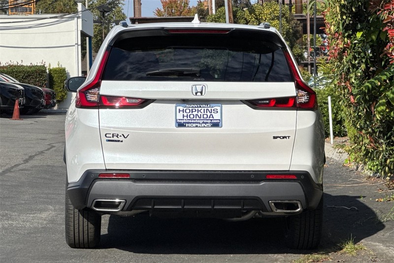 Honda CR-V Hybrid Vehicle Full-screen Gallery Image 05