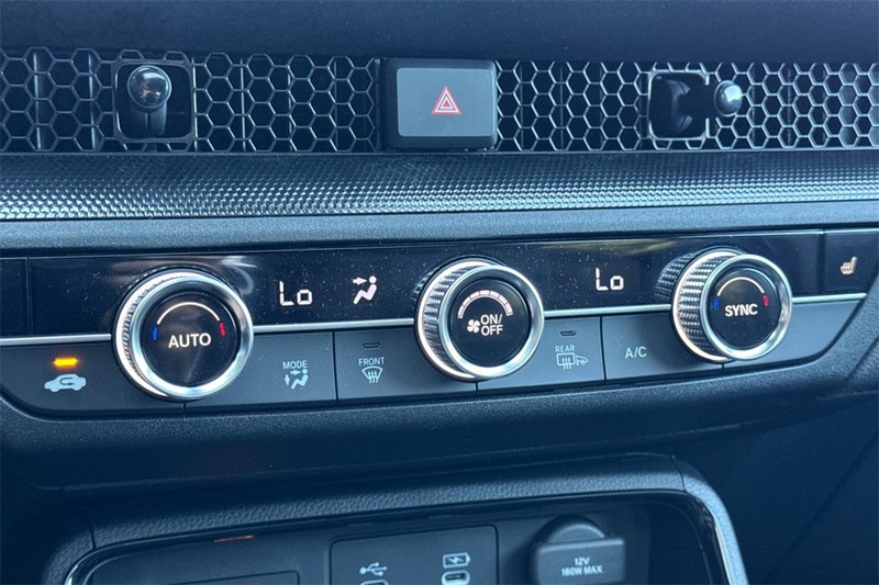 Honda CR-V Hybrid Vehicle Full-screen Gallery Image 17