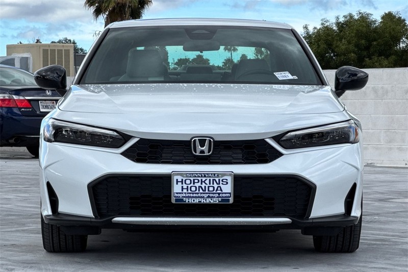 Honda Civic Sedan Hybrid Vehicle Full-screen Gallery Image 02