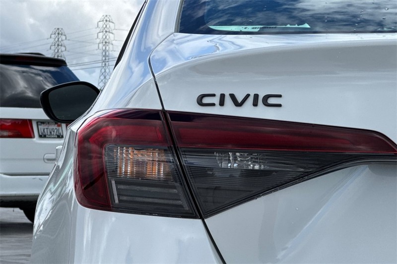 Honda Civic Sedan Hybrid Vehicle Full-screen Gallery Image 06
