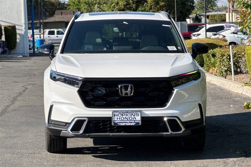 Honda CR-V Hybrid Vehicle Full-screen Gallery Image 02