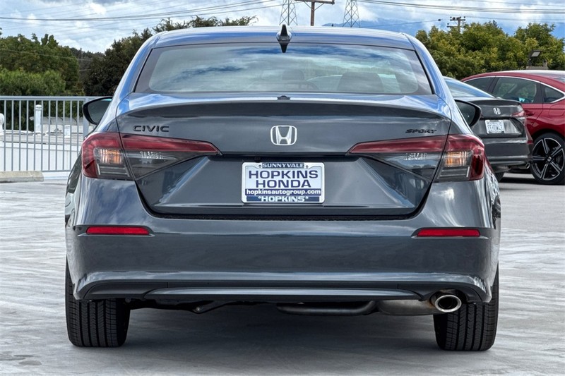 Honda Civic Sedan Vehicle Full-screen Gallery Image 05