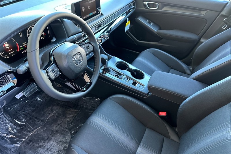 Honda Civic Sedan Vehicle Full-screen Gallery Image 07