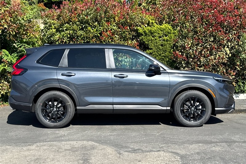 Honda CR-V Hybrid Vehicle Full-screen Gallery Image 03