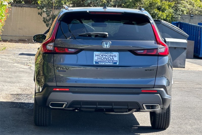 Honda CR-V Hybrid Vehicle Full-screen Gallery Image 05