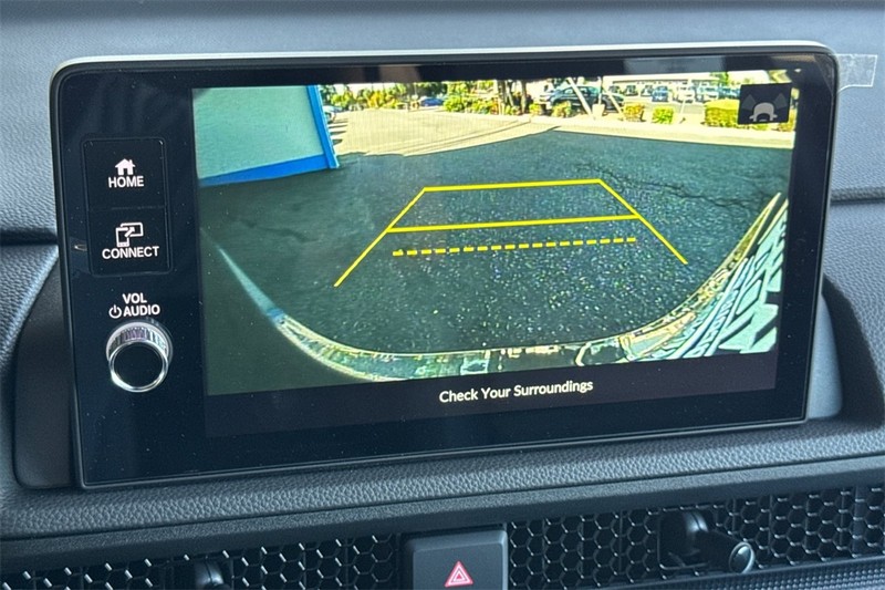 Honda CR-V Hybrid Vehicle Full-screen Gallery Image 16