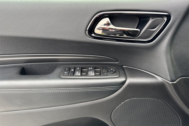 Dodge Durango Vehicle Full-screen Gallery Image 10