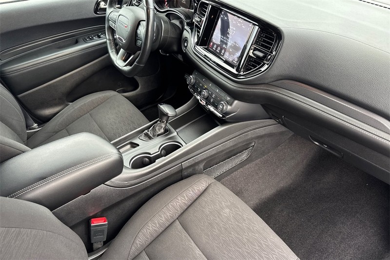 Dodge Durango Vehicle Full-screen Gallery Image 15