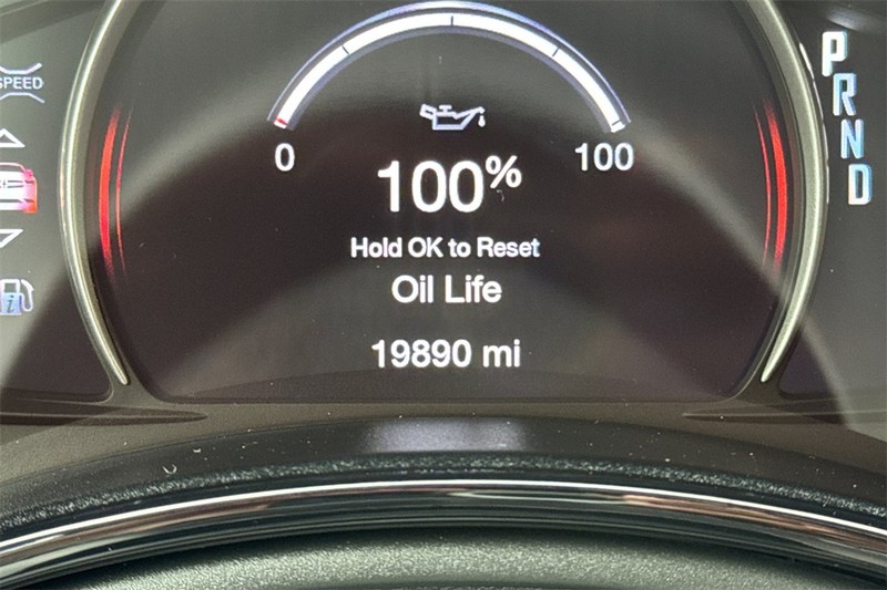 Dodge Durango Vehicle Full-screen Gallery Image 24