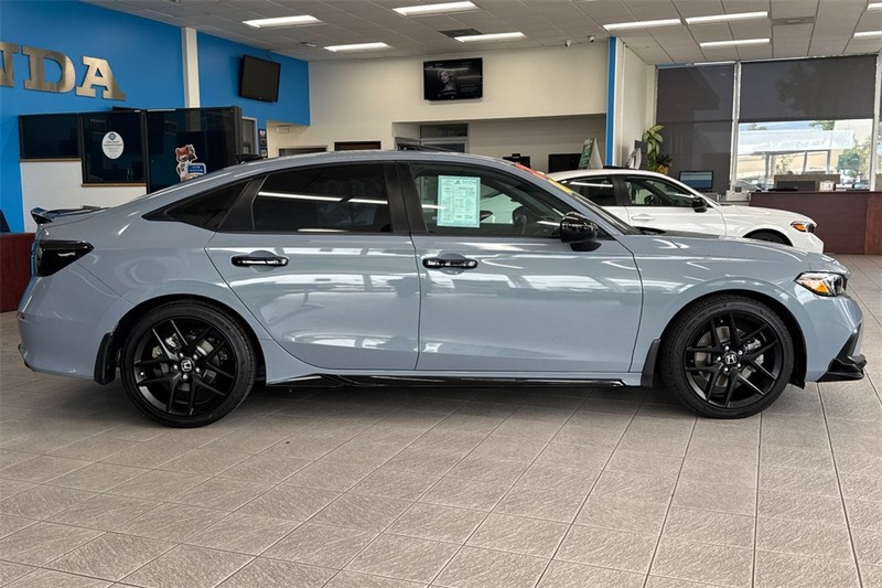 Honda Civic Si Vehicle Full-screen Gallery Image 02