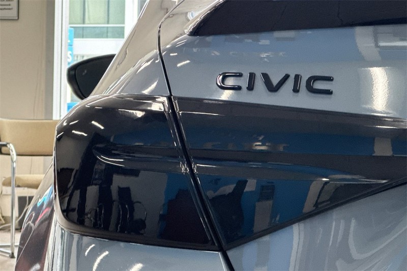 Honda Civic Si Vehicle Full-screen Gallery Image 25