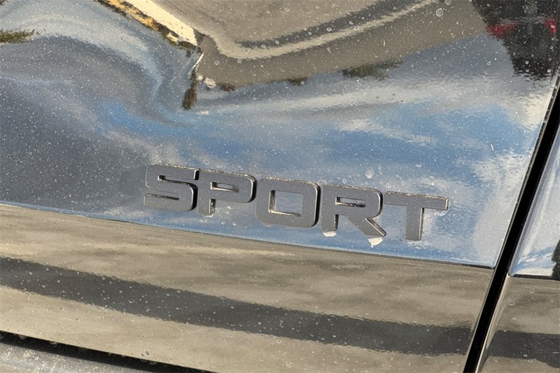 Honda HR-V Vehicle Full-screen Gallery Image 06