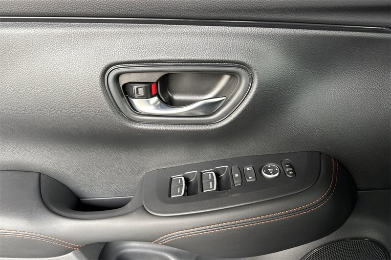 Honda HR-V Vehicle Full-screen Gallery Image 08