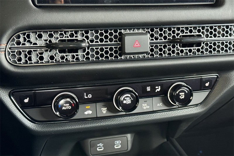 Honda HR-V Vehicle Full-screen Gallery Image 16