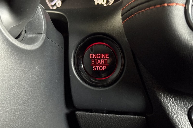 Honda HR-V Vehicle Full-screen Gallery Image 18