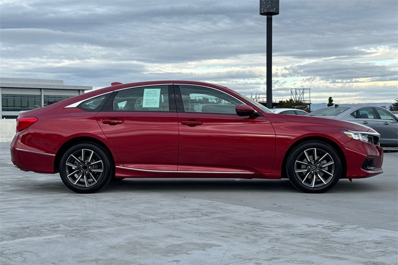 Honda Accord Sedan Vehicle Full-screen Gallery Image 02