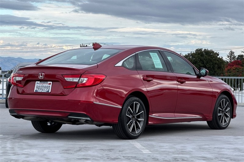 Honda Accord Sedan Vehicle Full-screen Gallery Image 03