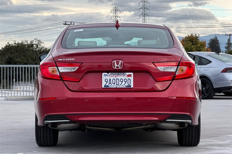 Honda Accord Sedan Vehicle Full-screen Gallery Image 04