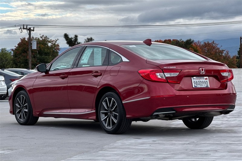 Honda Accord Sedan Vehicle Full-screen Gallery Image 05