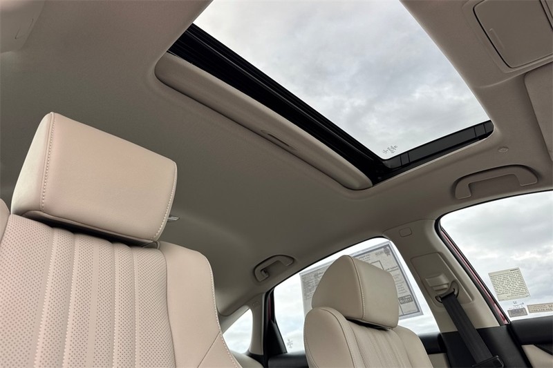 Honda Accord Sedan Vehicle Full-screen Gallery Image 15