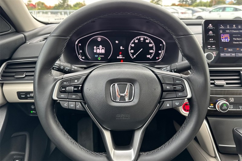 Honda Accord Sedan Vehicle Full-screen Gallery Image 21