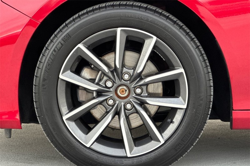 Honda Accord Sedan Vehicle Full-screen Gallery Image 24