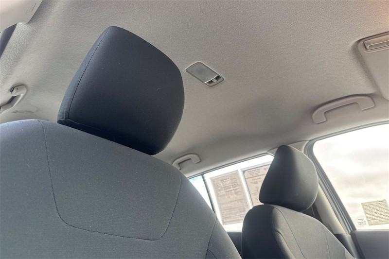 Nissan Kicks Vehicle Full-screen Gallery Image 15