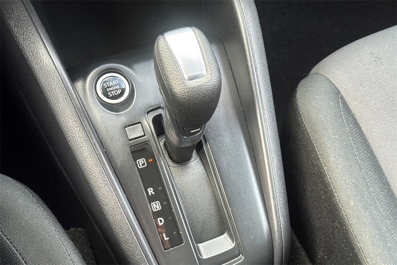 Nissan Kicks Vehicle Full-screen Gallery Image 19