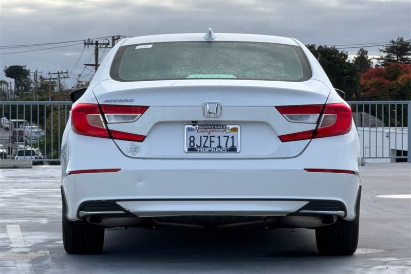 Honda Accord Sedan Vehicle Full-screen Gallery Image 04