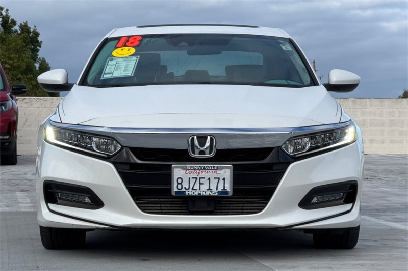 Honda Accord Sedan Vehicle Full-screen Gallery Image 08