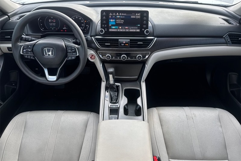 Honda Accord Sedan Vehicle Full-screen Gallery Image 12