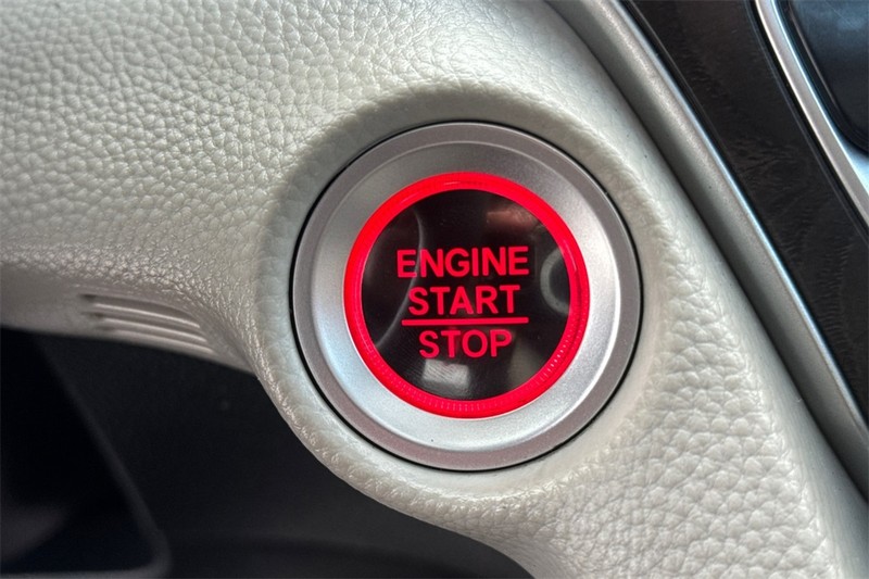 Honda Accord Sedan Vehicle Full-screen Gallery Image 20