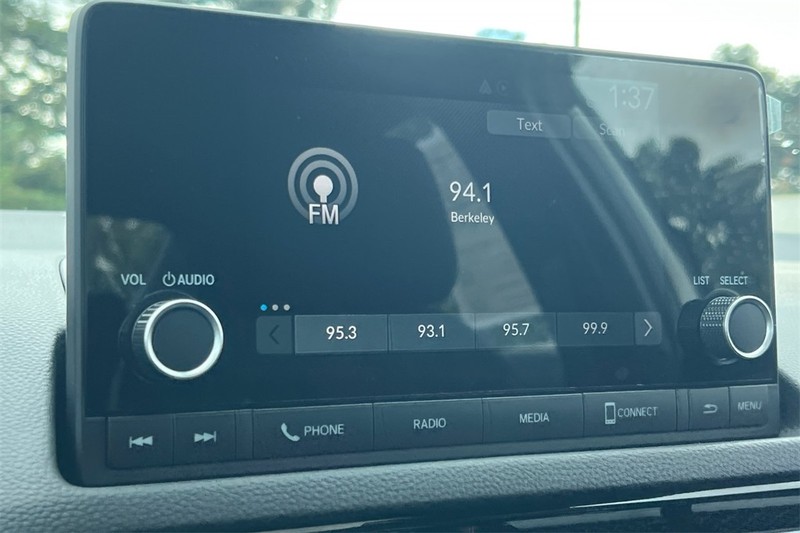 Honda Civic Sedan Hybrid Vehicle Full-screen Gallery Image 16