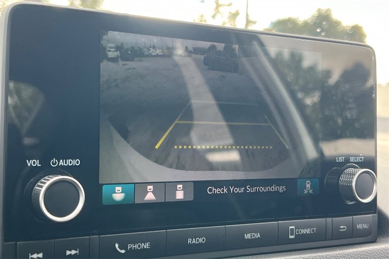 Honda Civic Sedan Hybrid Vehicle Full-screen Gallery Image 17