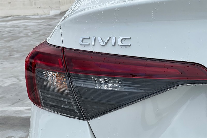 Honda Civic Sedan Hybrid Vehicle Full-screen Gallery Image 25