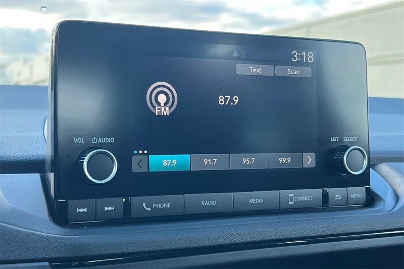 Honda Accord Sedan Vehicle Full-screen Gallery Image 16