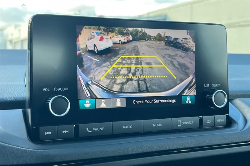 Honda Accord Sedan Vehicle Full-screen Gallery Image 17