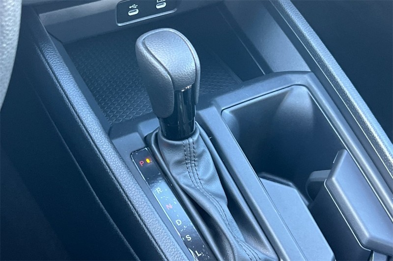 Honda Accord Sedan Vehicle Full-screen Gallery Image 19