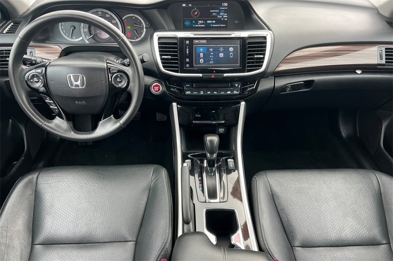 Honda Accord Sedan Vehicle Full-screen Gallery Image 12
