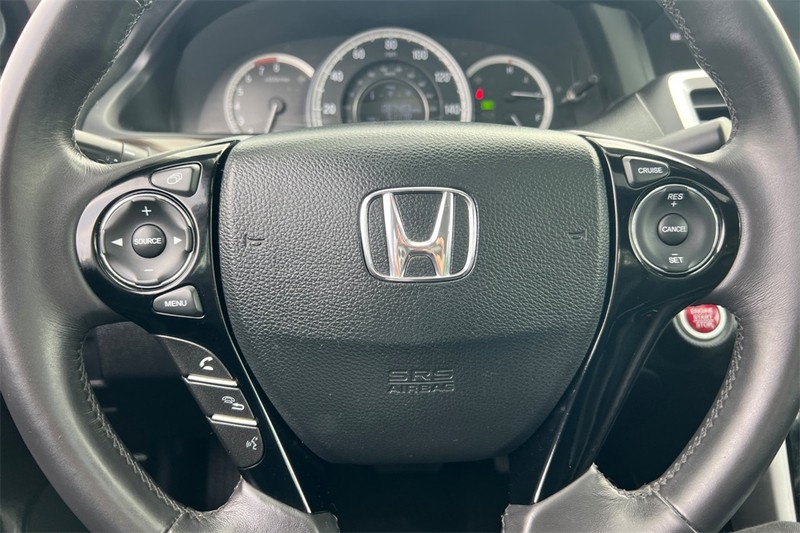 Honda Accord Sedan Vehicle Full-screen Gallery Image 21