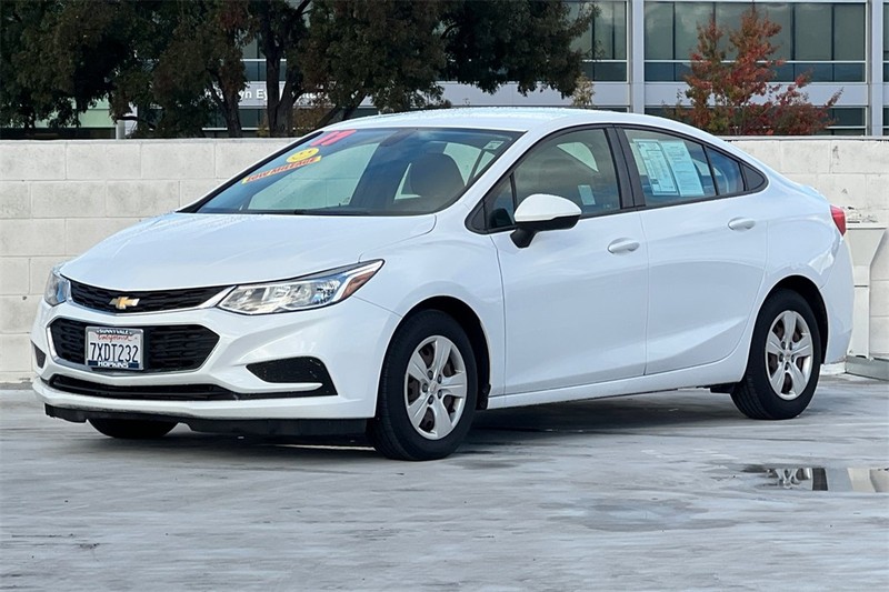 Chevrolet Cruze Vehicle Full-screen Gallery Image 07