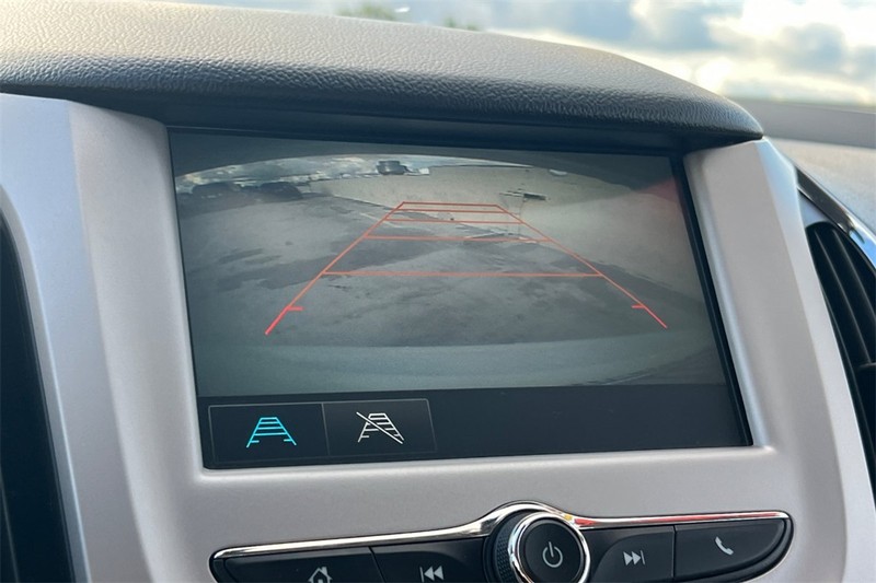 Chevrolet Cruze Vehicle Full-screen Gallery Image 17