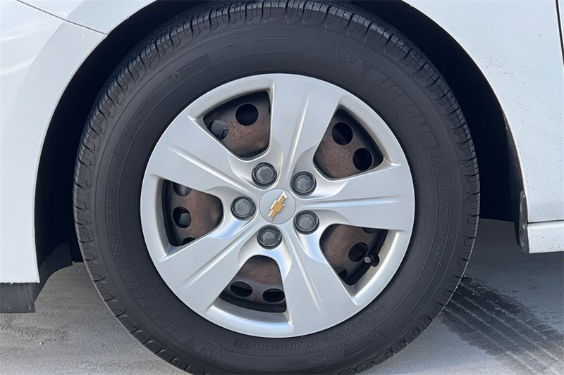 Chevrolet Cruze Vehicle Full-screen Gallery Image 23