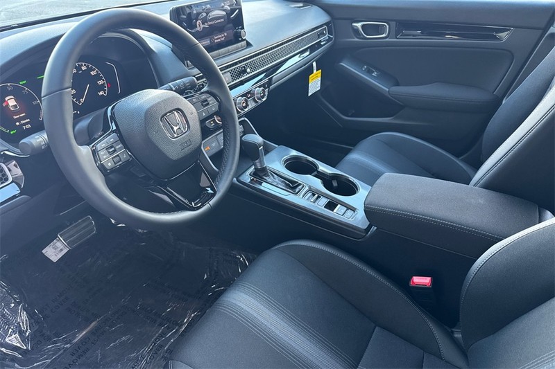 Honda Civic Hatchback Hybrid Vehicle Full-screen Gallery Image 07