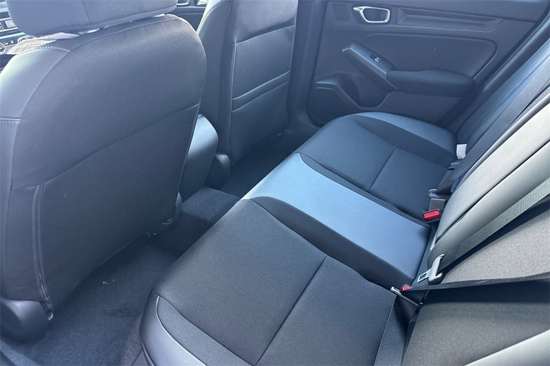 Honda Civic Hatchback Hybrid Vehicle Full-screen Gallery Image 09