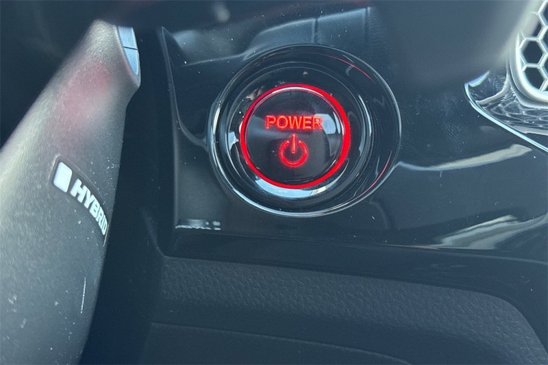 Honda Civic Hatchback Hybrid Vehicle Full-screen Gallery Image 18