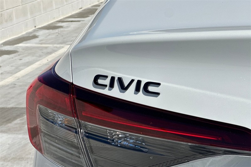 Honda Civic Sedan Vehicle Full-screen Gallery Image 06