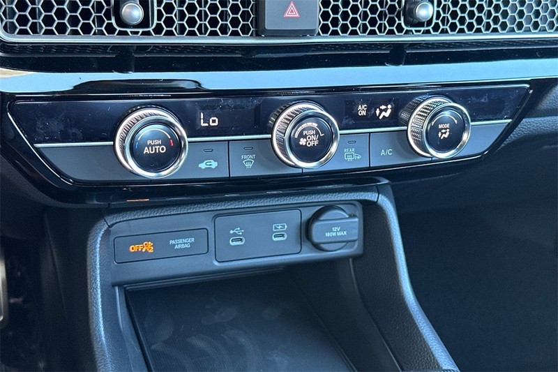 Honda Civic Sedan Vehicle Full-screen Gallery Image 14