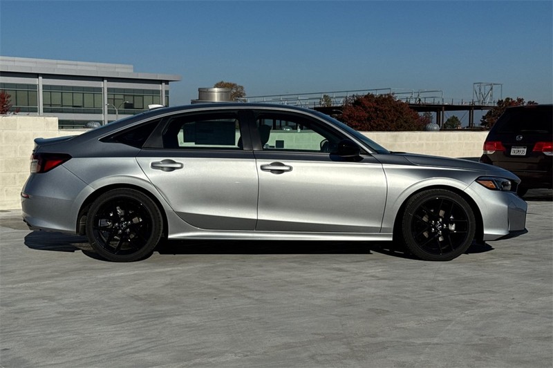 Honda Civic Sedan Vehicle Full-screen Gallery Image 03